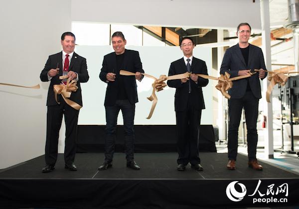 ���v��ʼ�ˮ�����������������ף���һ�����Ї��v�f��ɽ�����I�����£��Ҷ������������ݱ��h�T����ɭ����v�����������ü��ʡ�