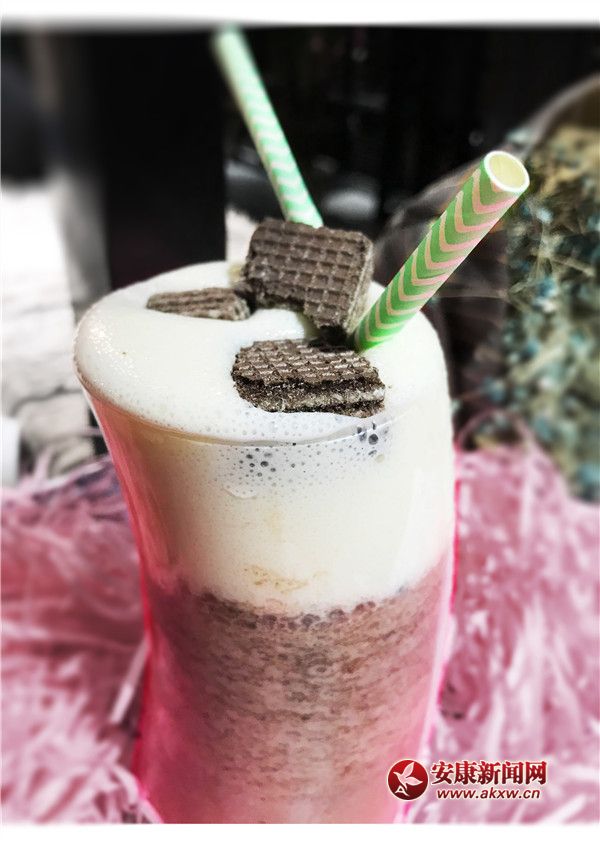 奧利奧巧克力奶昔2.jpg